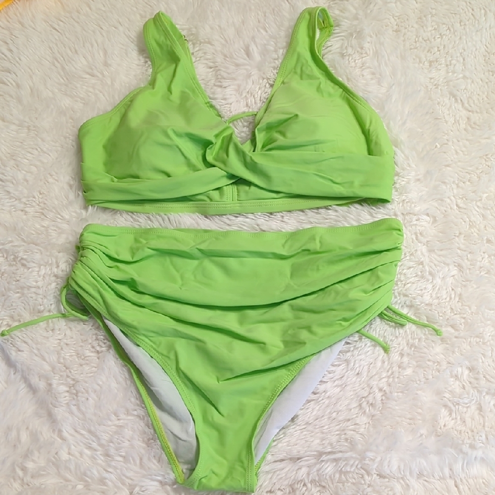 NWOT! Vibrant Green Bikini Set